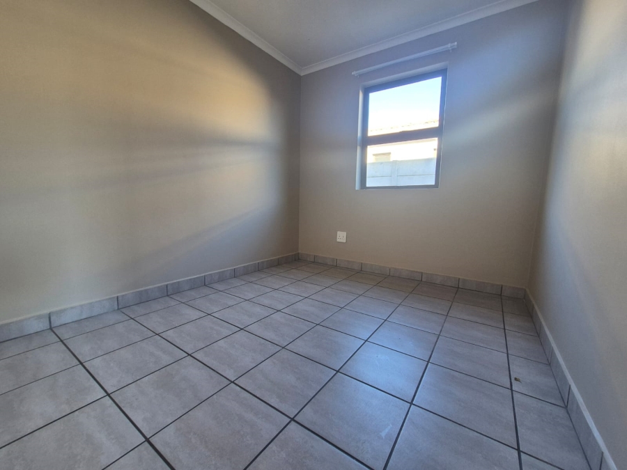 To Let 3 Bedroom Property for Rent in Stellendale Western Cape